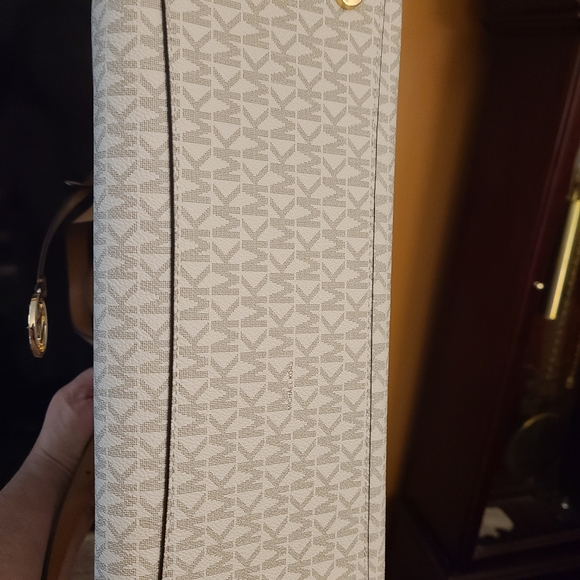 Michael Kors Bag - Picture 6 of 6